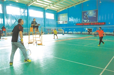 宝鸡东站组织开展健康杯职工羽毛球比赛